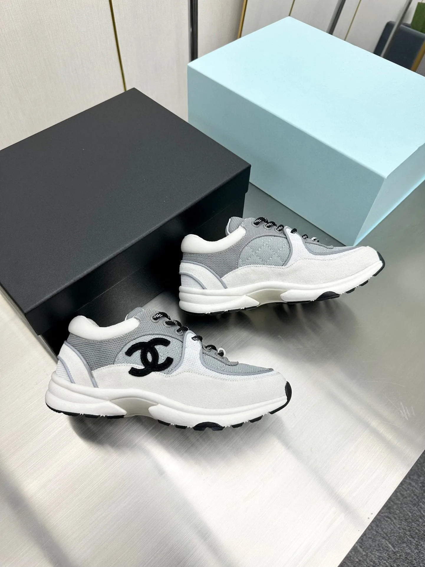 CC LOW TOP TRAINER WHITE GREY SNEAKERS