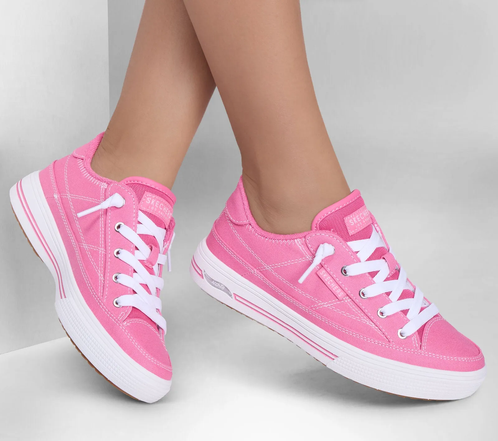Skechers: Arcade Arch Fit in Pink