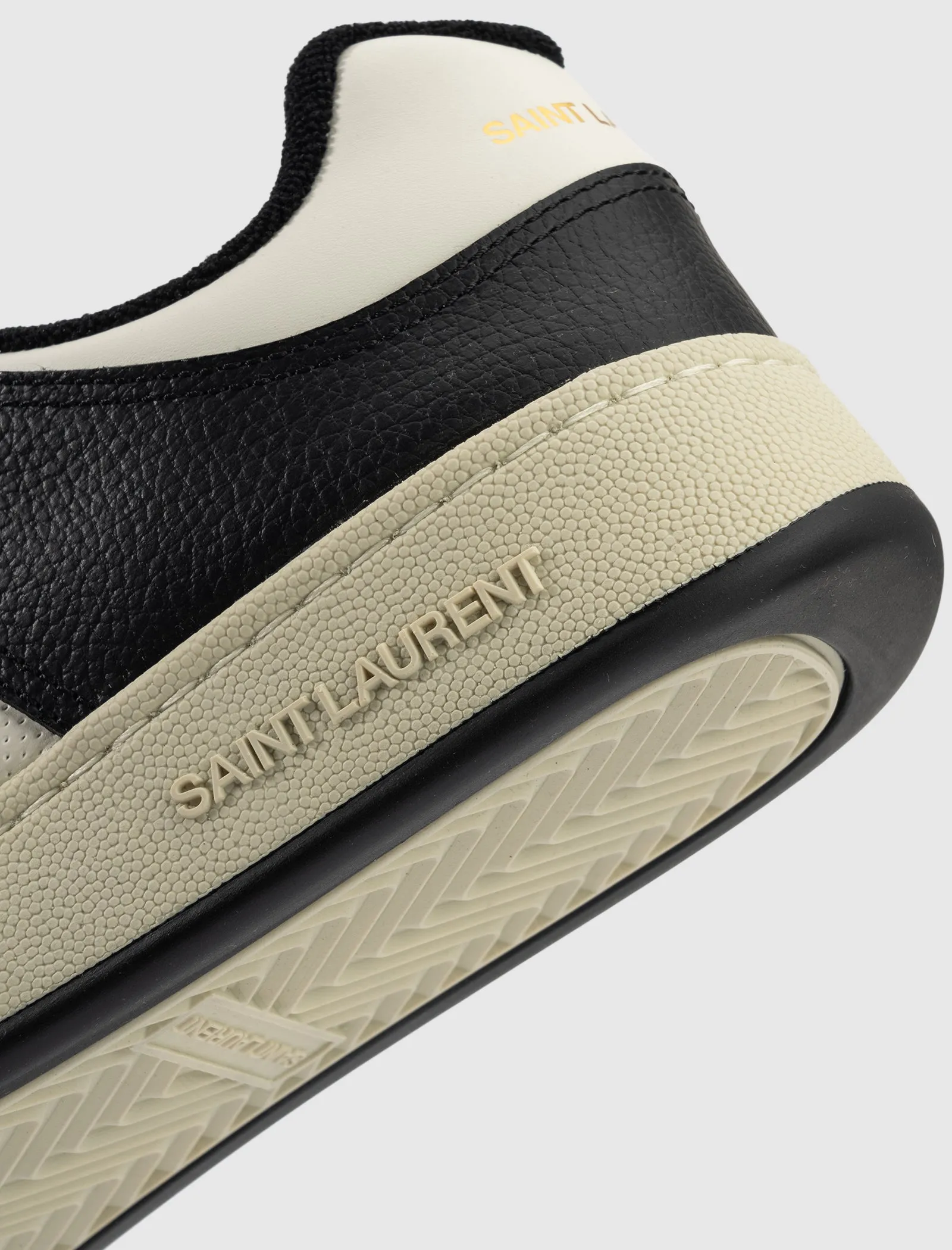 SL/61 GRAINED LEATHER SNEAKER